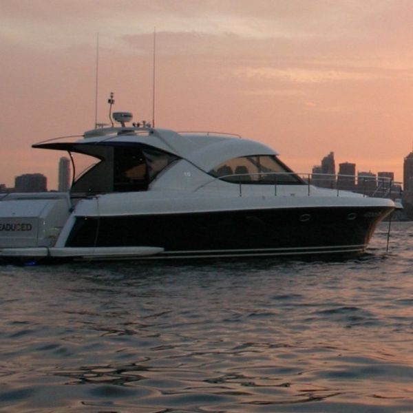 Seaduce - Sunset Motor Yacht Header