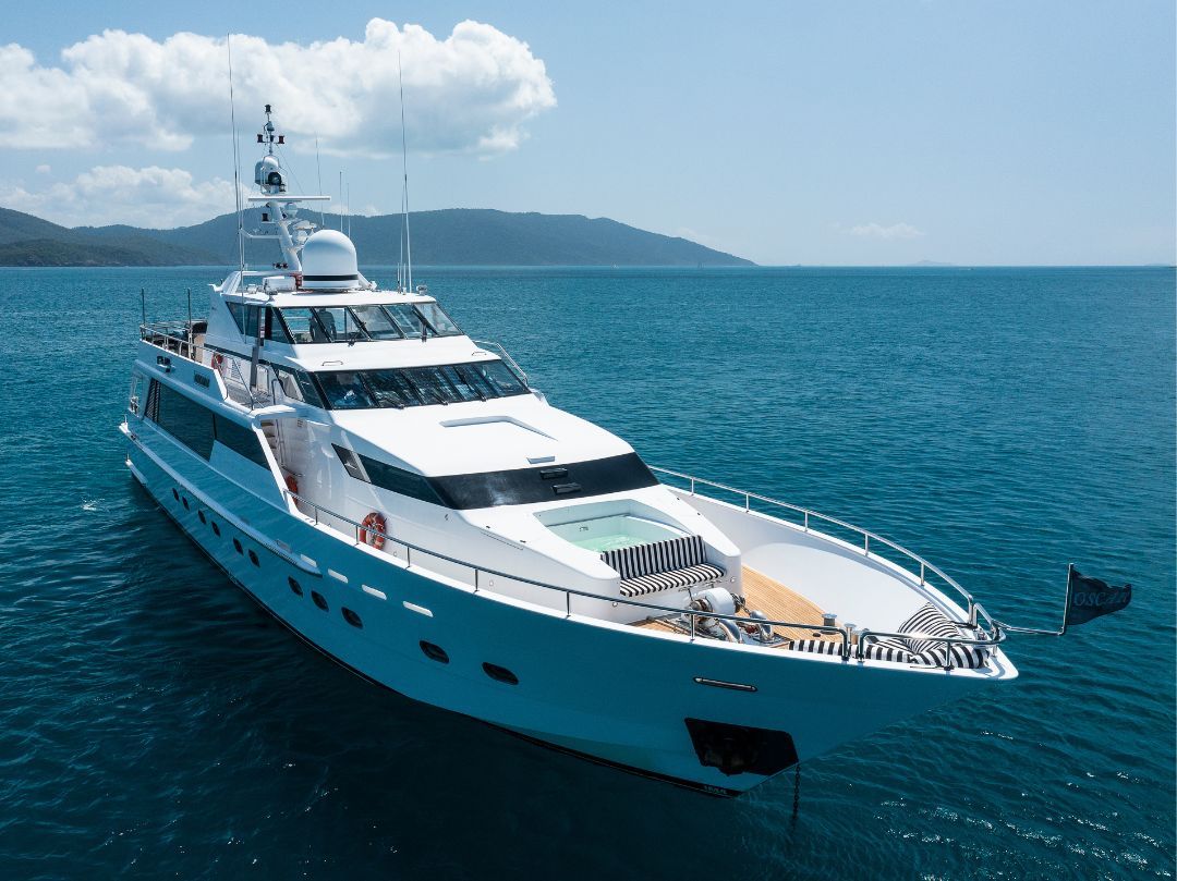 Oscar II yacht hire NYE 24/25