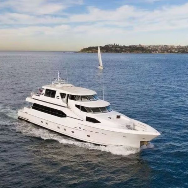 AQA luxury yacht hire - Open water