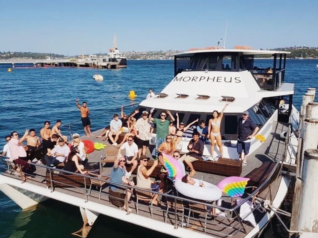 Morpheus Cruises - Group photo
