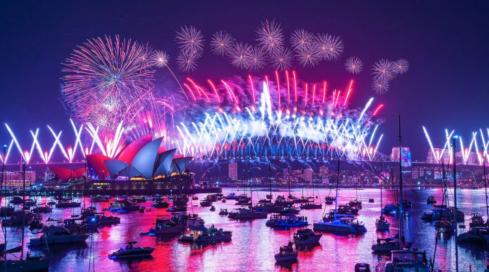 Sydney 2000 - NYE Sydney Harbour fireworks cruise