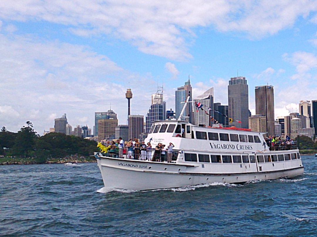 Vagabond Star - event boat hire on Sydney Harbour