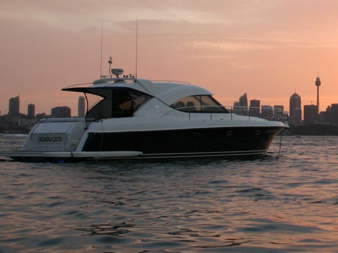 Seaduce - Sunset Motor Yacht Header