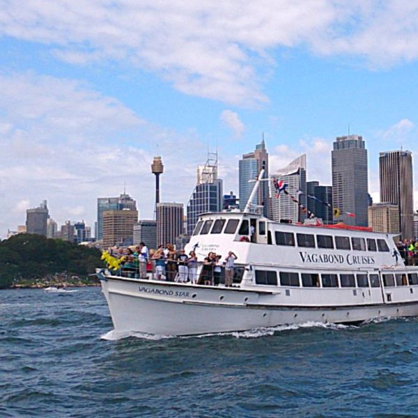 Vagabond Star - event boat hire on Sydney Harbour