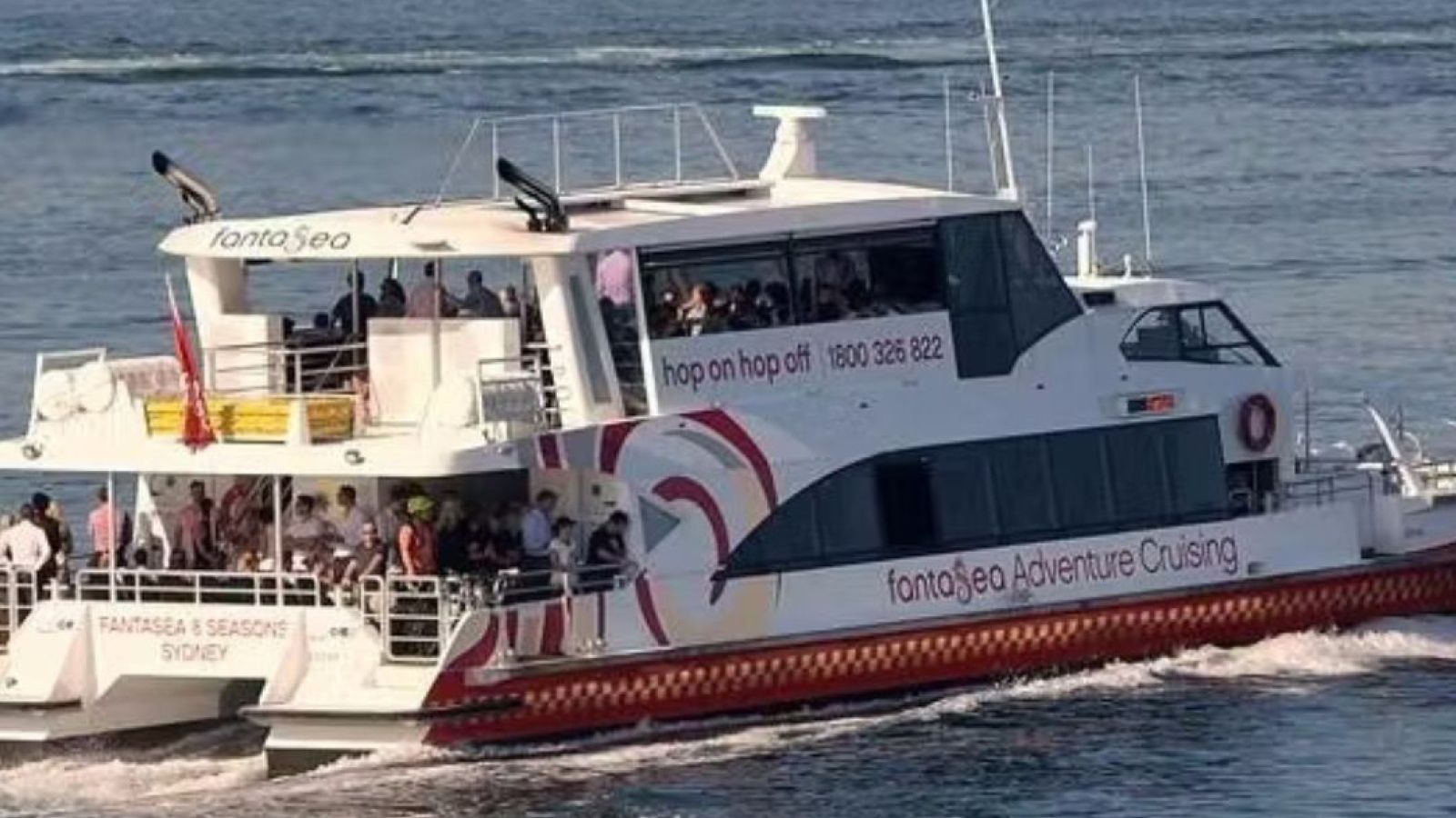 Fantasea 8 Seasons - NYE boat cruise on Sydney Harbour