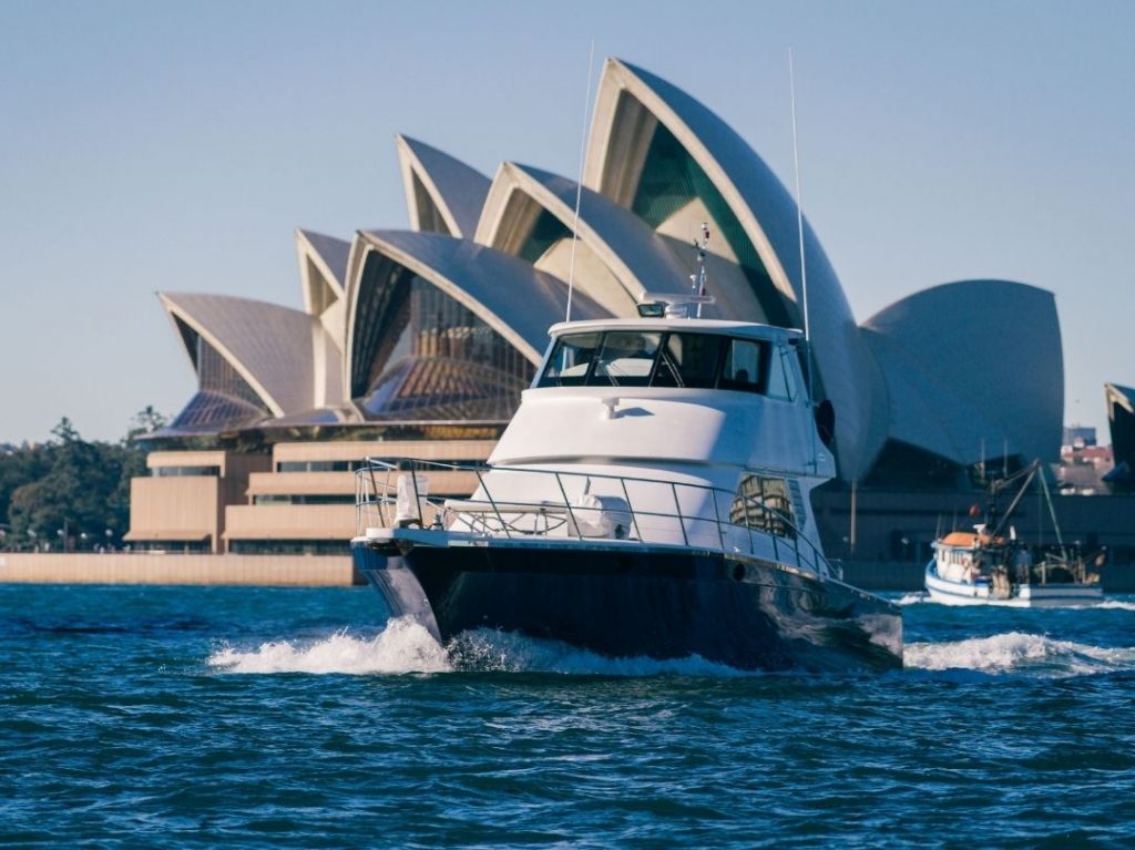 State of the Art Boat Hire - Sydney Opera House