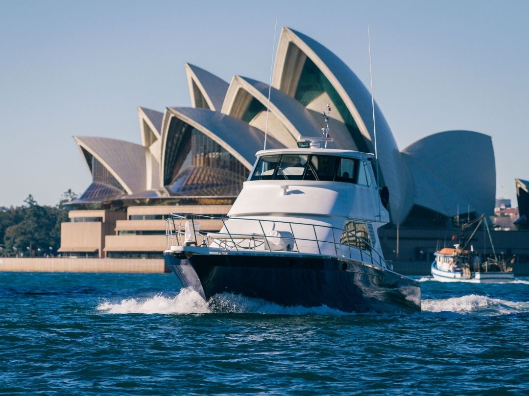 State of the Art Boat Hire - Sydney Opera House