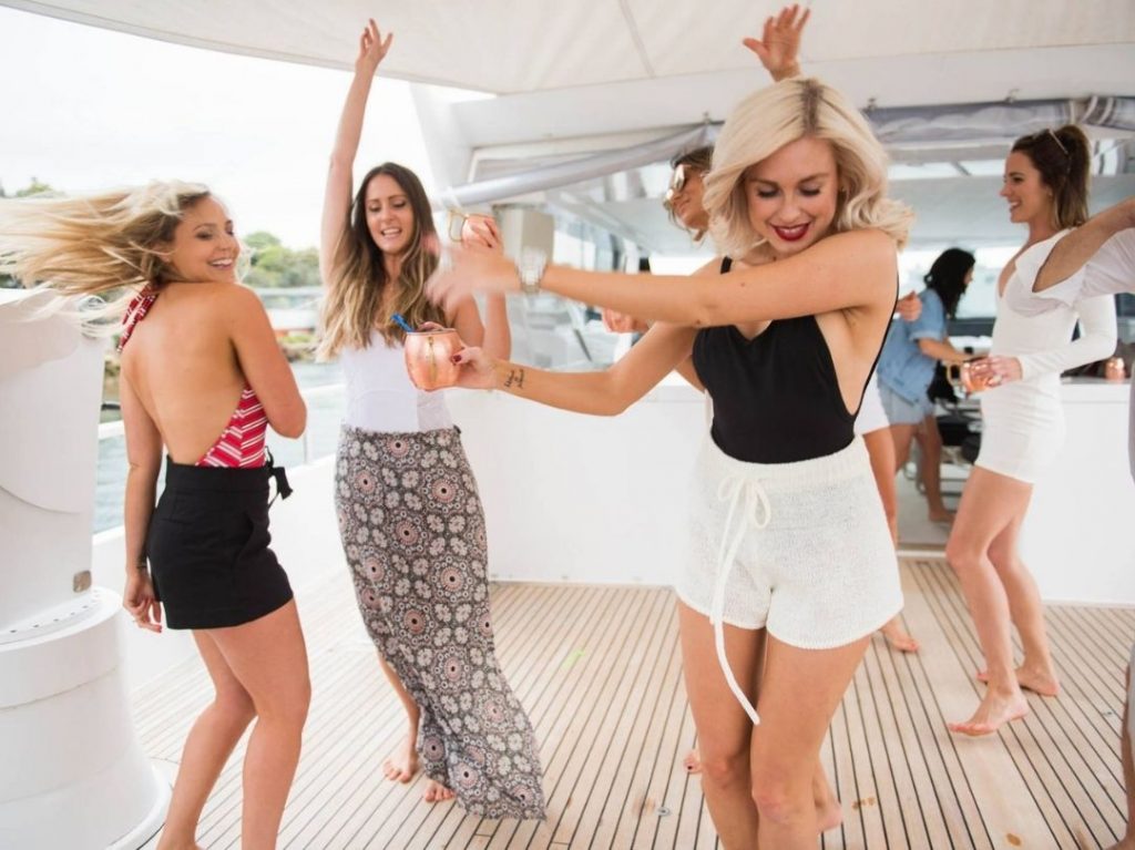 Sydney Luxury Boat Hire Girls Dancing