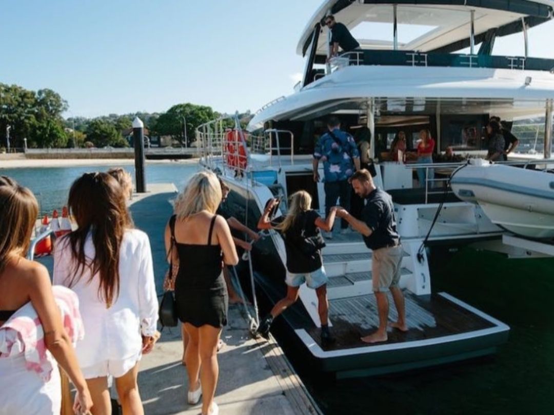 Sydney Boat Hire - Wharf Pick Up and Drop Offs